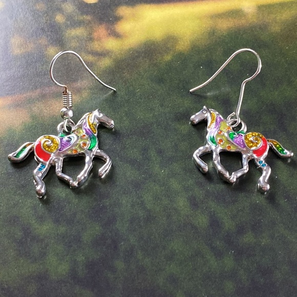 Equestrian Horse Enameled Earrings - Picture 5 of 12